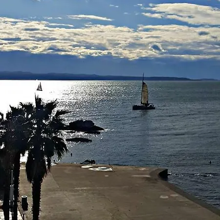 Kings Bacvice Beach